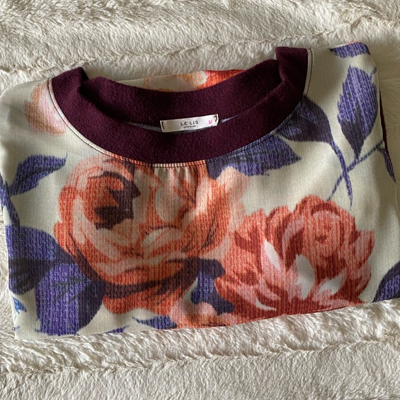 Sheer floral top - Picture 8 of 8